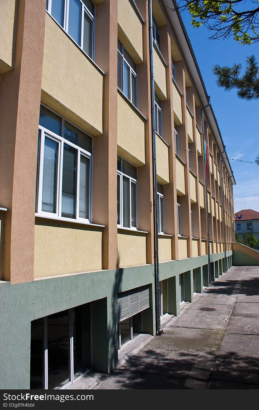 Renovated school in the heart of the city.