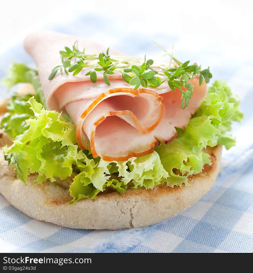 Sandwich with ham