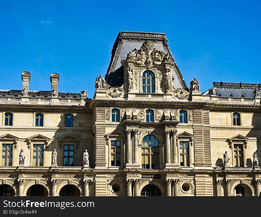 Paris Louvre Museum is a famous art gallery in Paris, France. Paris Louvre Museum is a famous art gallery in Paris, France.