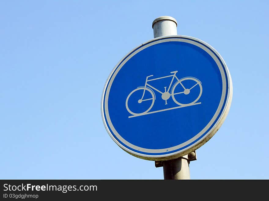 Road sign - bicycle - against a sky background