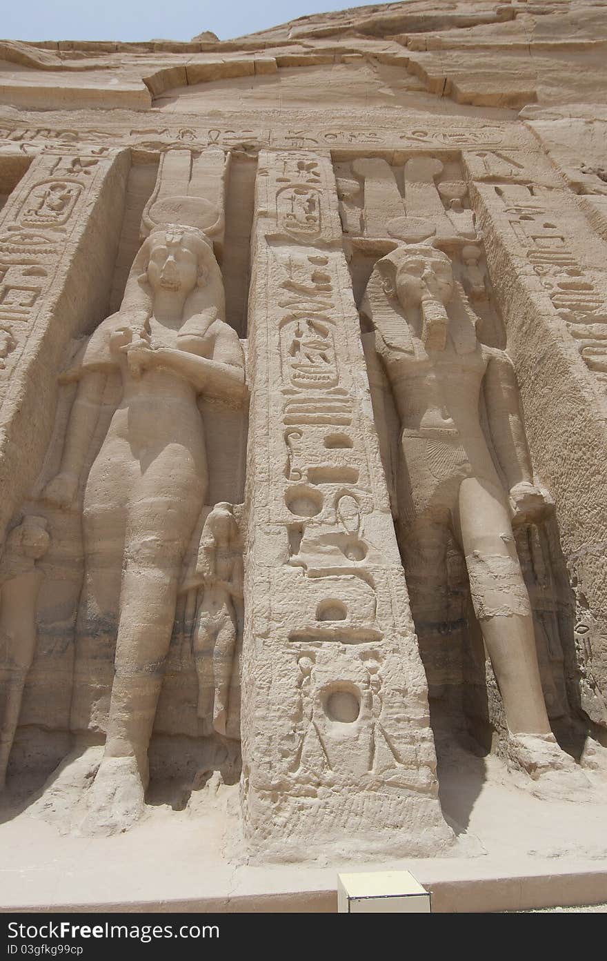 Statues Of Ramses II And Nefertari At Abu Simbel