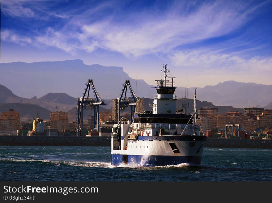 Oceanographic ship