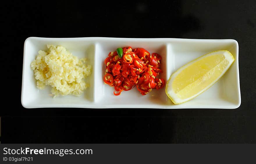 Barbecue dinner side dishes Guinea pepper, lime and garlic