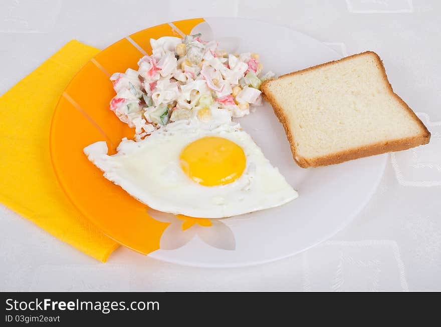 EGG, SALAT  AND TOAST. breakfast.