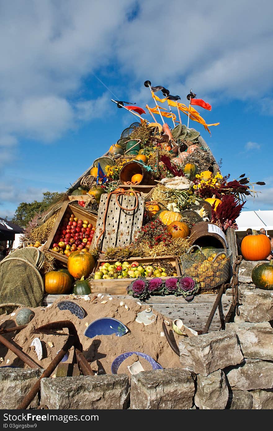 Boat filled with decoration