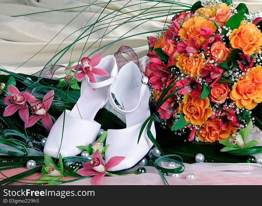 Bride s boquite and shoes