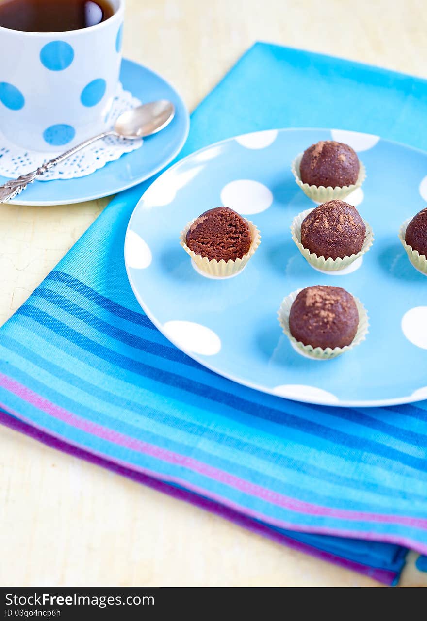 Chocolate biscuit balls