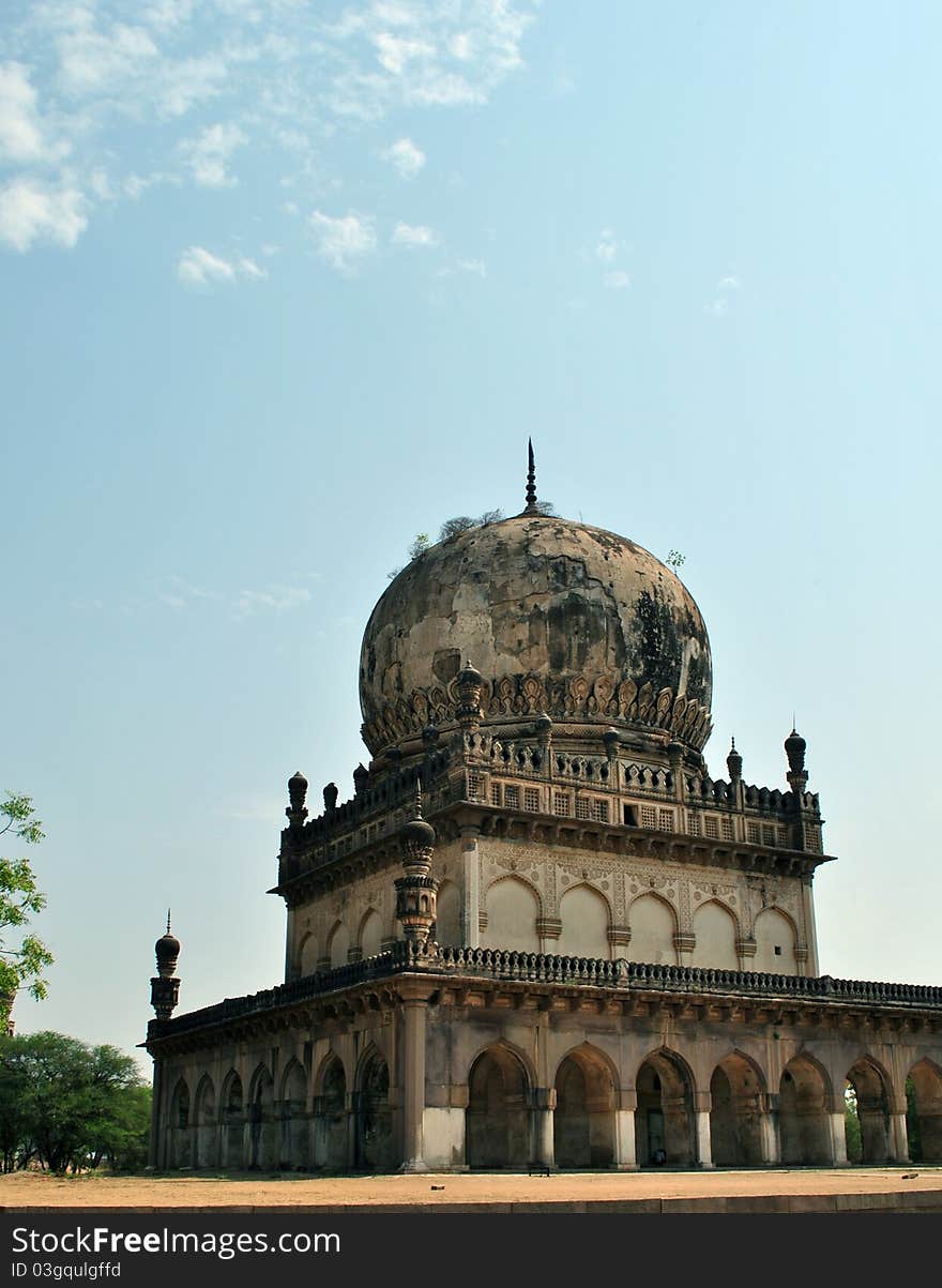 Quli Qutb Shahi Tombs