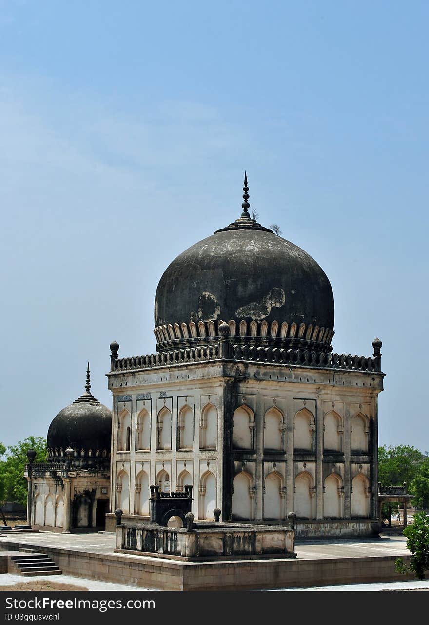 Quli Qutb Shahi Tombs