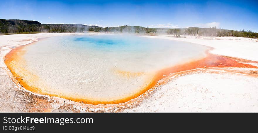 A thermal active pool in Yellowstone National Park