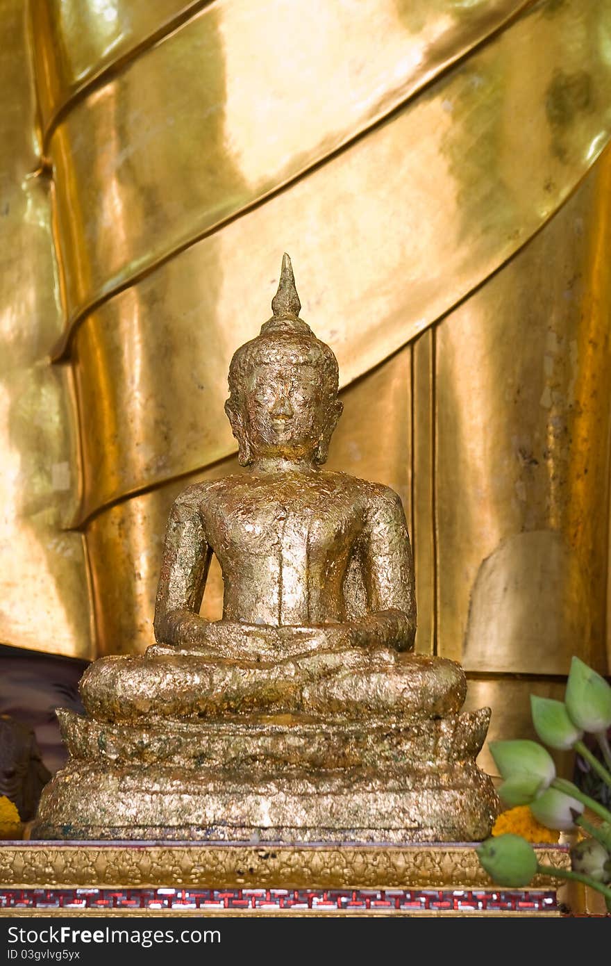 Golden Buddha Thai art beautiful. Golden Buddha Thai art beautiful