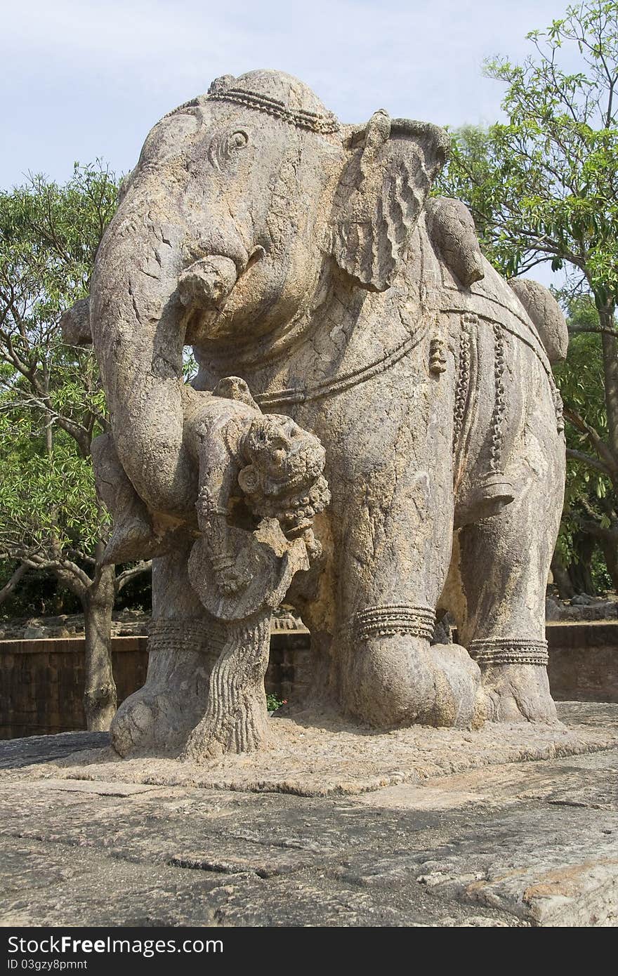 Statue of an elephant lifting a warrior at sun Temple, Konark, Orissa, India, Asia Uploaded on 19may11. Statue of an elephant lifting a warrior at sun Temple, Konark, Orissa, India, Asia Uploaded on 19may11