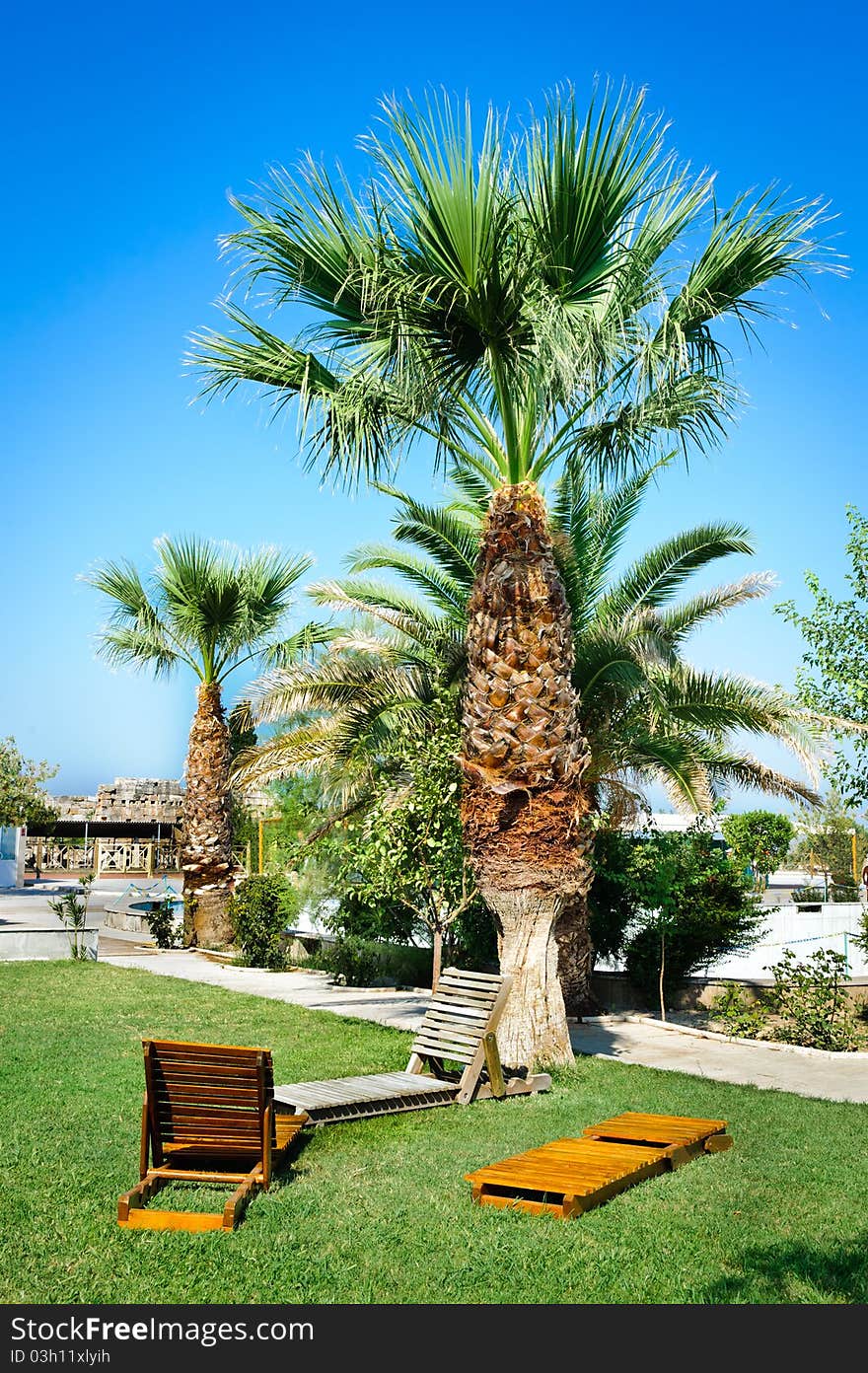 Pathwalk near the pool in Pamukkale resort, Turkey