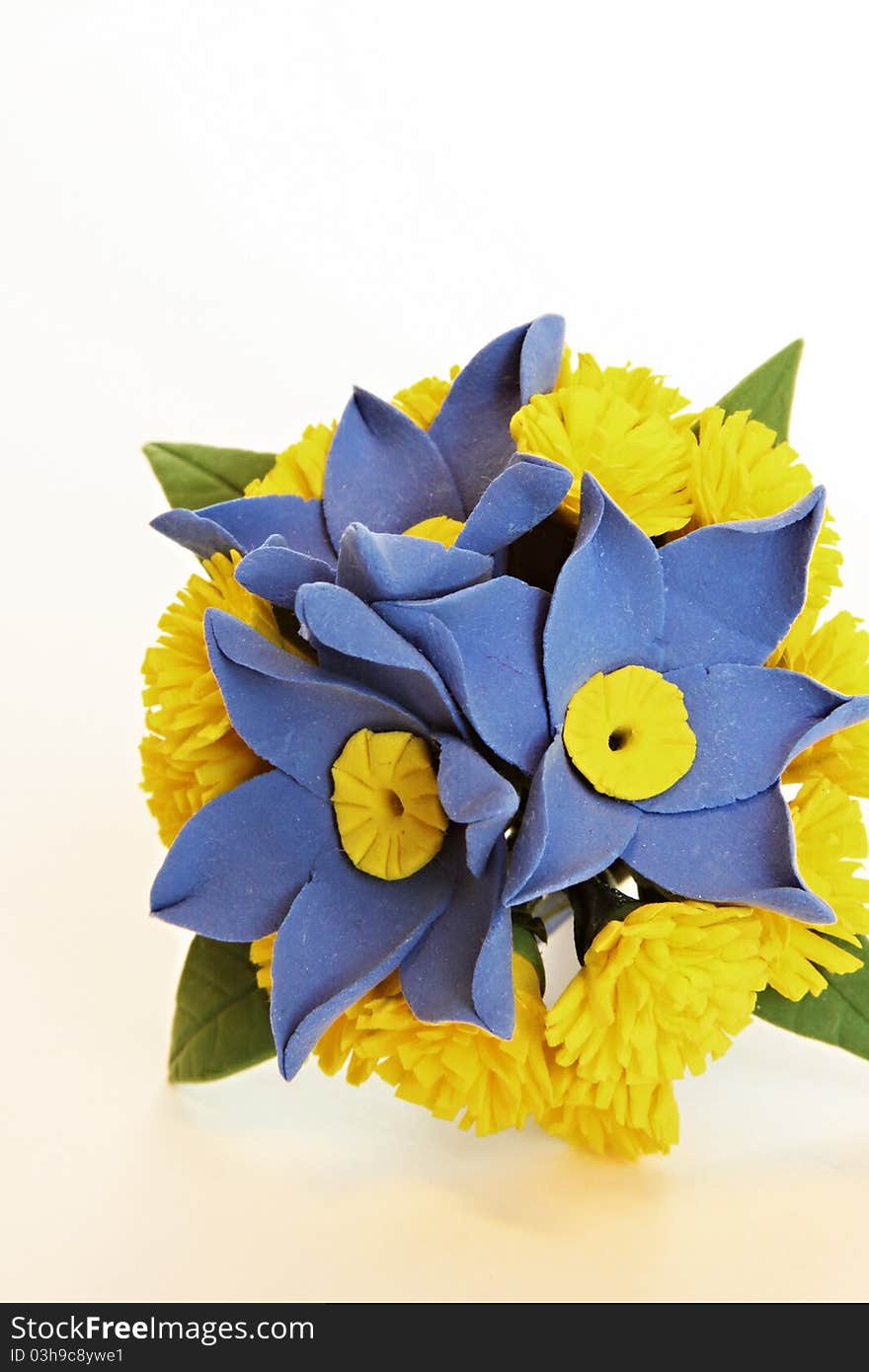 Artificial flowers (chrysanthemums with anemones)