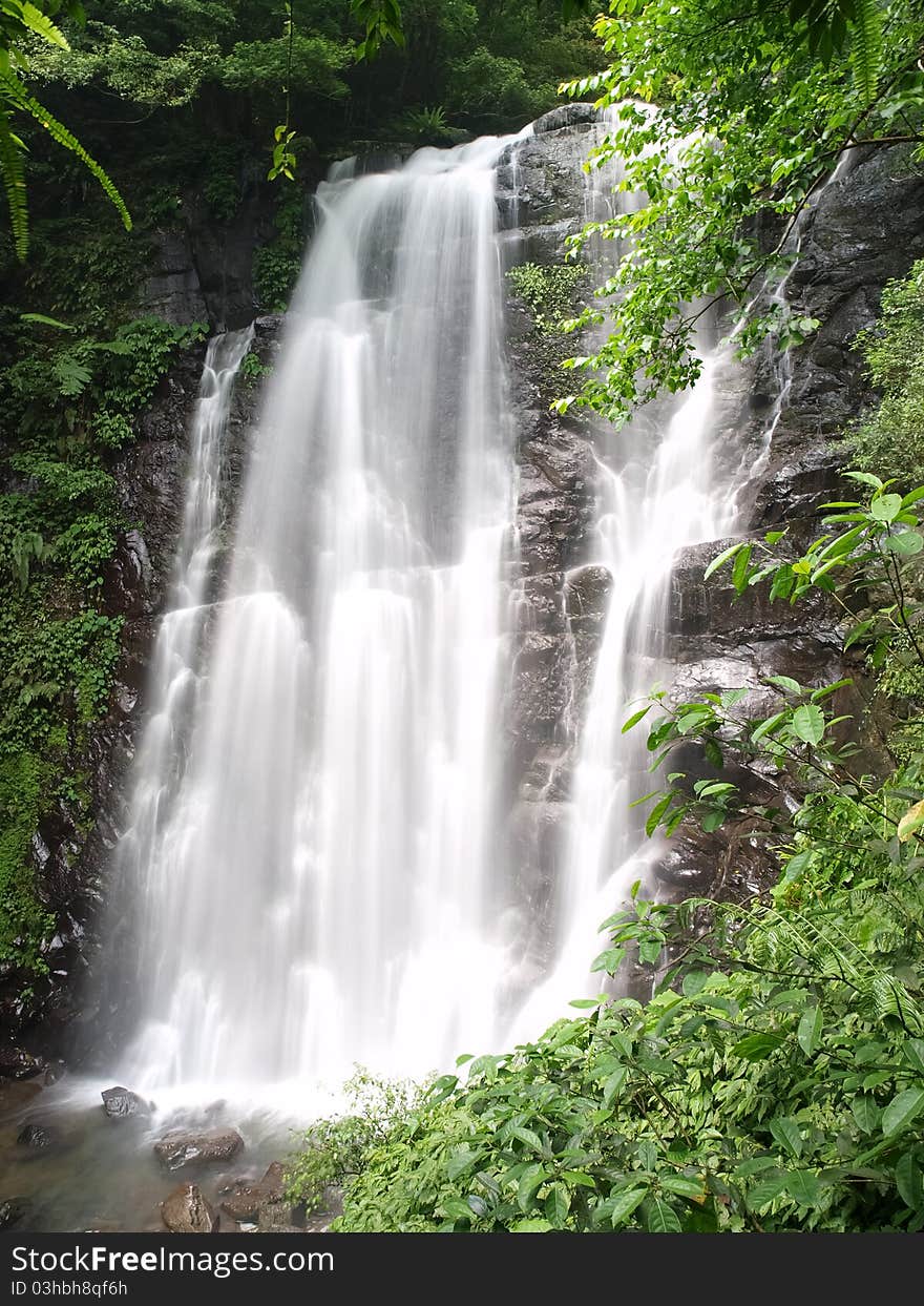 Chunu (Virgin) Waterfalls