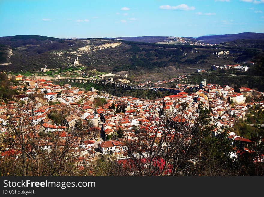 Veliko Tarnovo is city in Balgaria