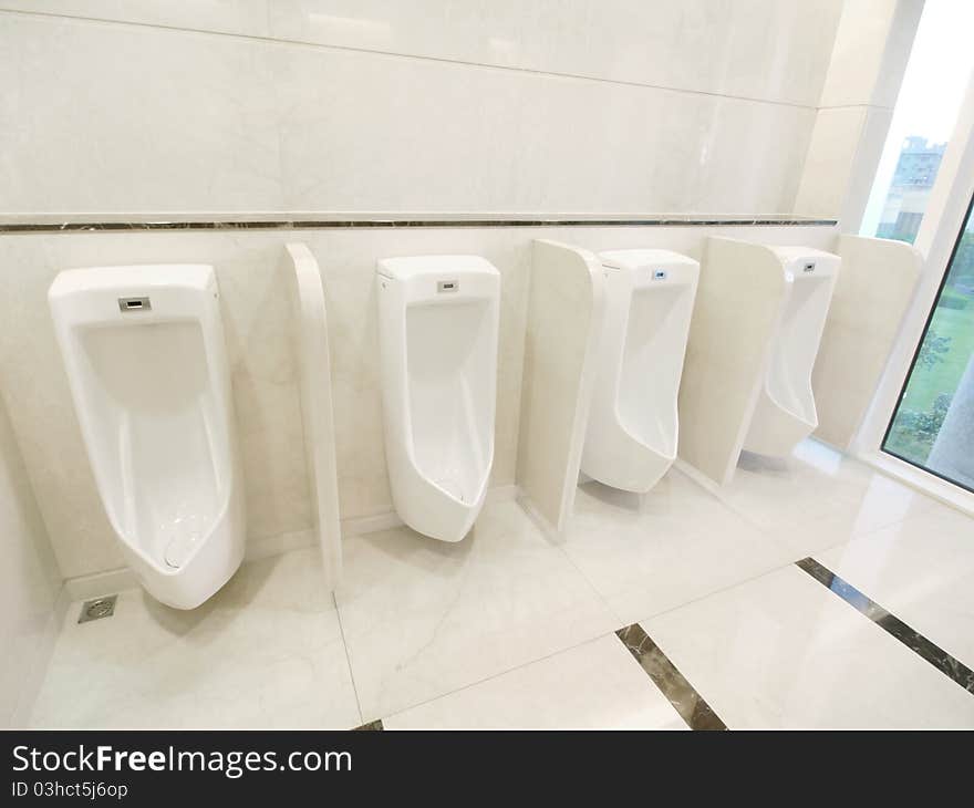 Men lavatory in modern building