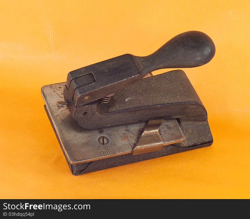 Vintage 1 hole punch