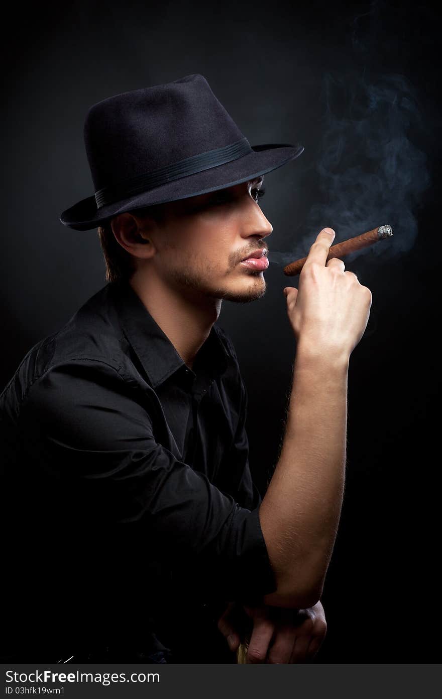 Man with hat and cigar in Black & White