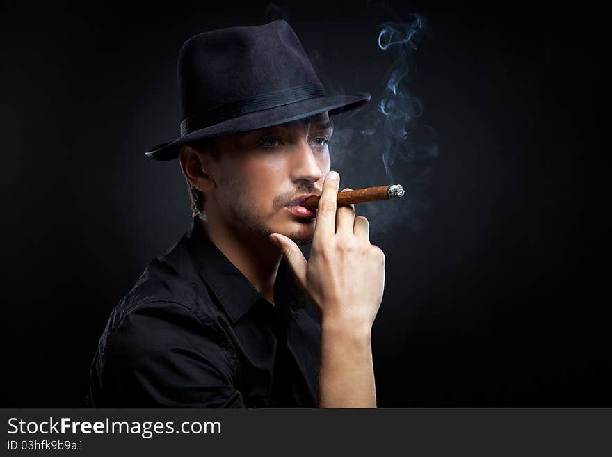 Man with hat and cigar in Black & White