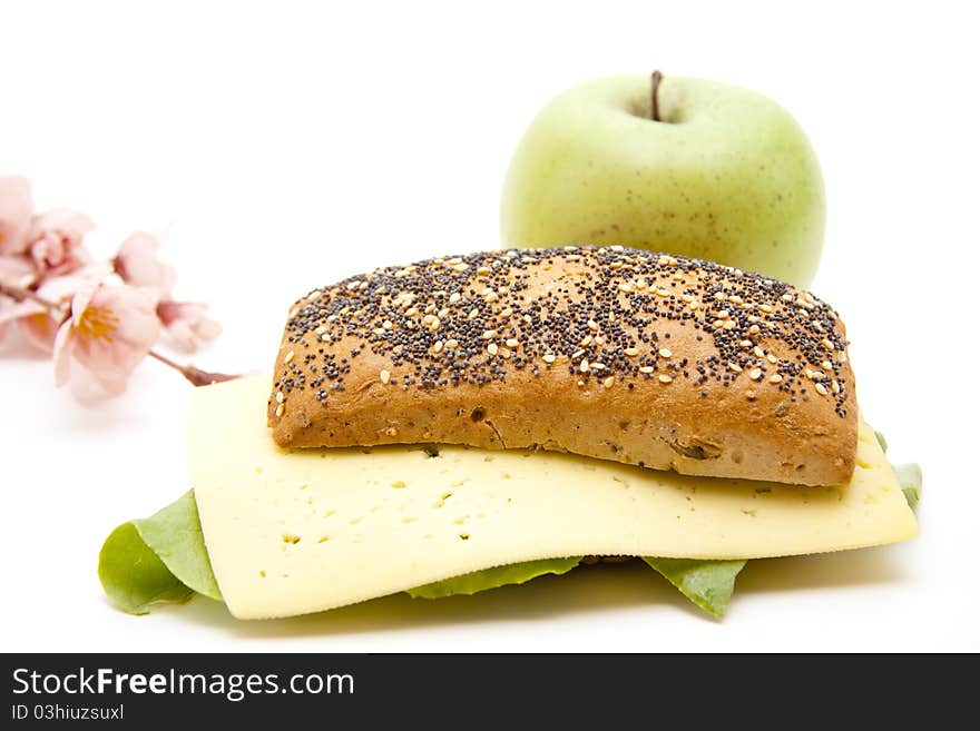 Roll with cheese and apple