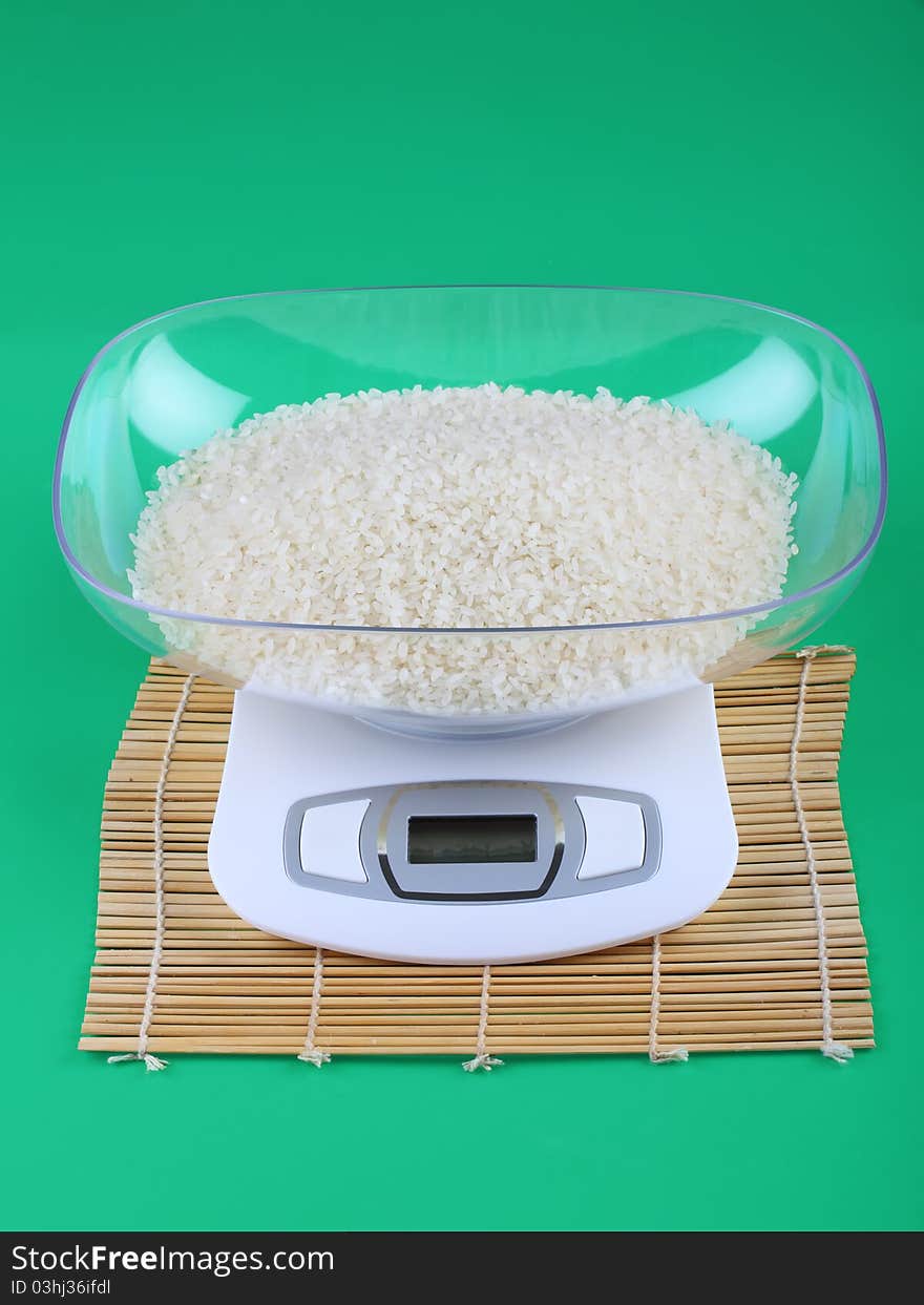 Kitchen scale and rice