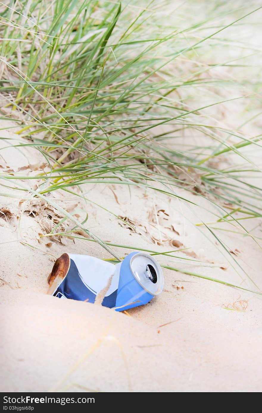 Rubbish can left at the beach