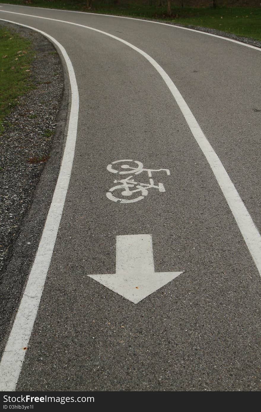 Bicycle lane and walkway in the park