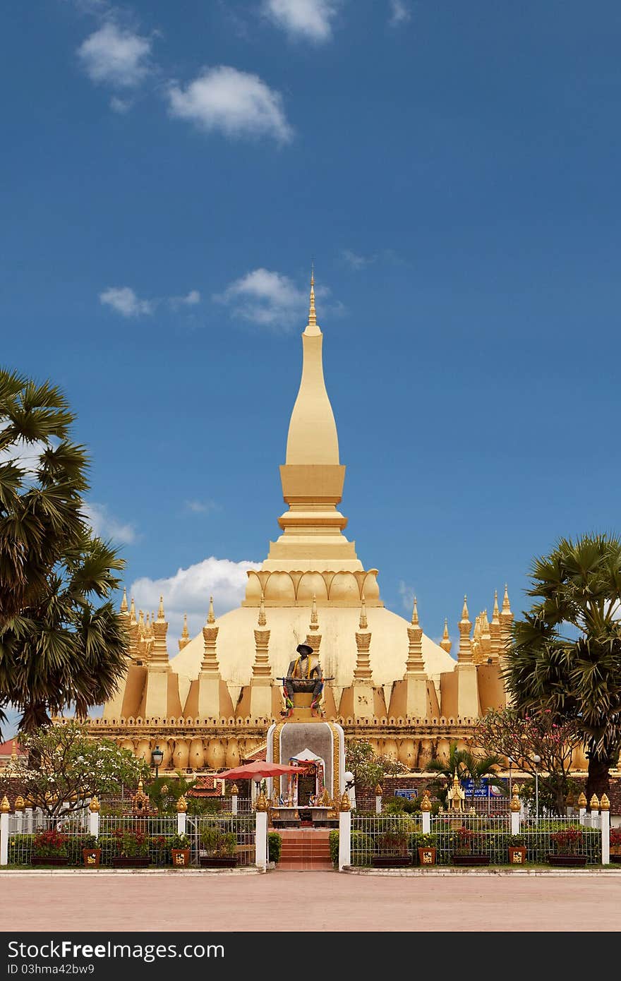 That Luang in Vientiane