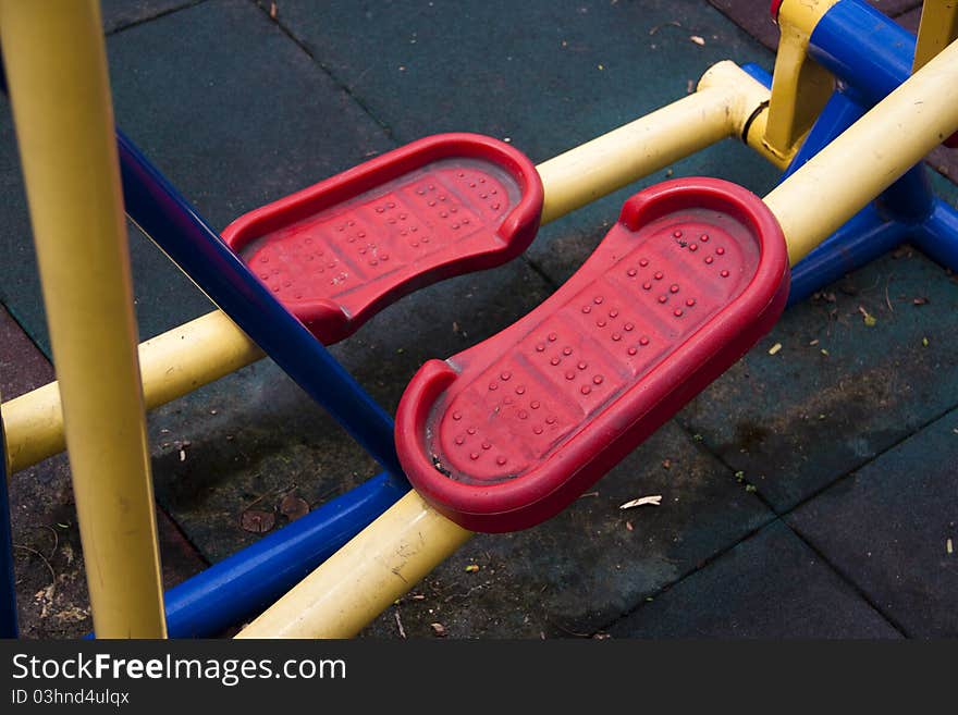 The equipment runs to exercise in the public park. The equipment runs to exercise in the public park