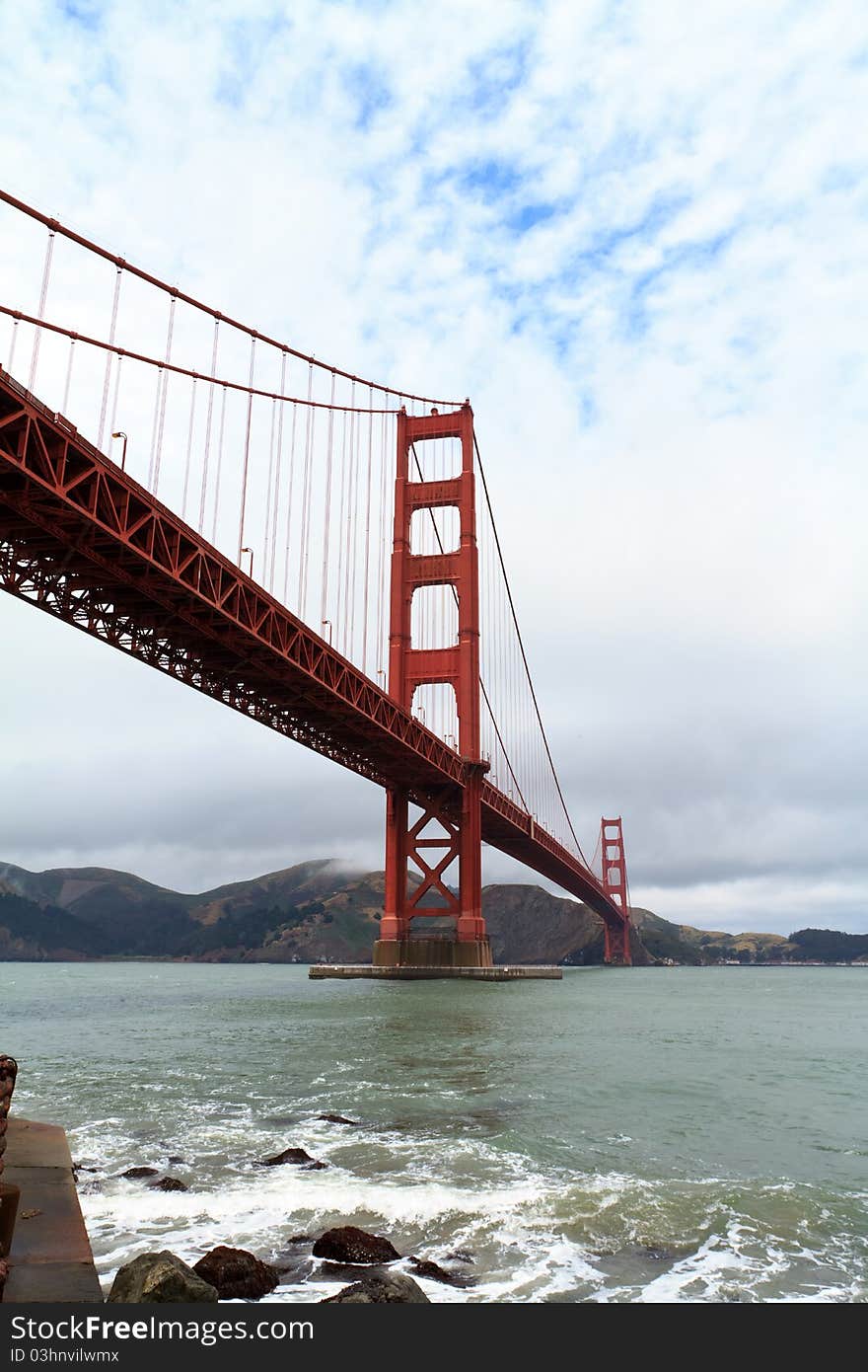 Golden gate bridge, cloudy day