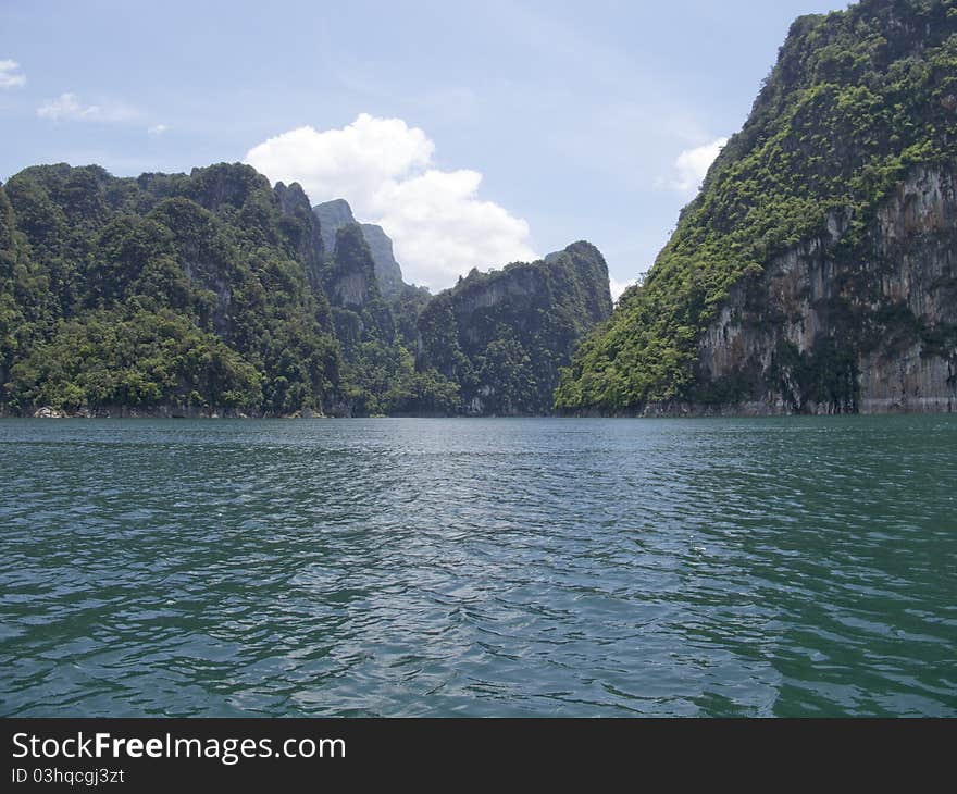 Ratchapapa Dam, Thailand