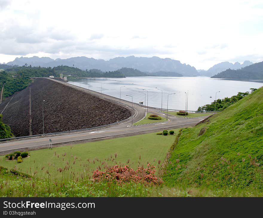 Ratchapapa Dam, Thailand