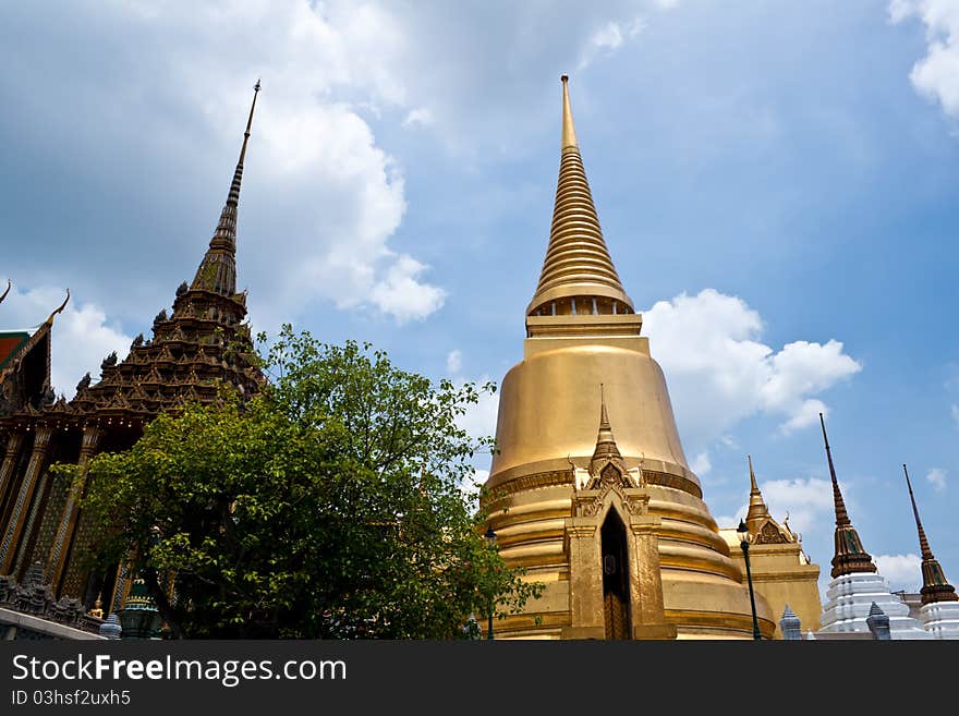 Grand Palace.  temple in bang kok.