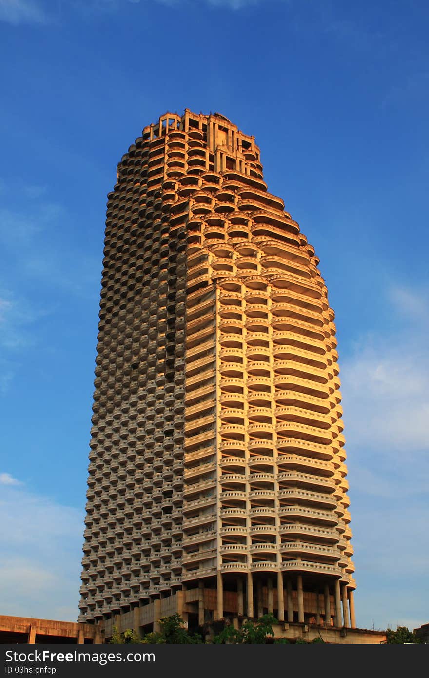 Abandon building in collape financial city