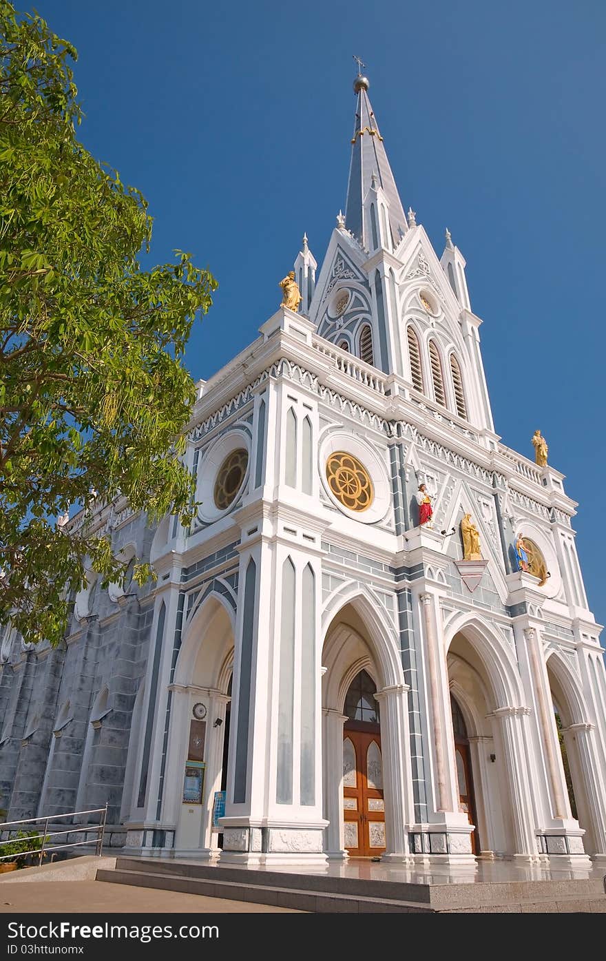 Asanawihan Maephrabangkerd(The Church of the Virgin Mary) at Bang Nok Kwaek sub-district ,Bang Khon Tee district, Samuts Songkhram Province,Thailand. Asanawihan Maephrabangkerd(The Church of the Virgin Mary) at Bang Nok Kwaek sub-district ,Bang Khon Tee district, Samuts Songkhram Province,Thailand