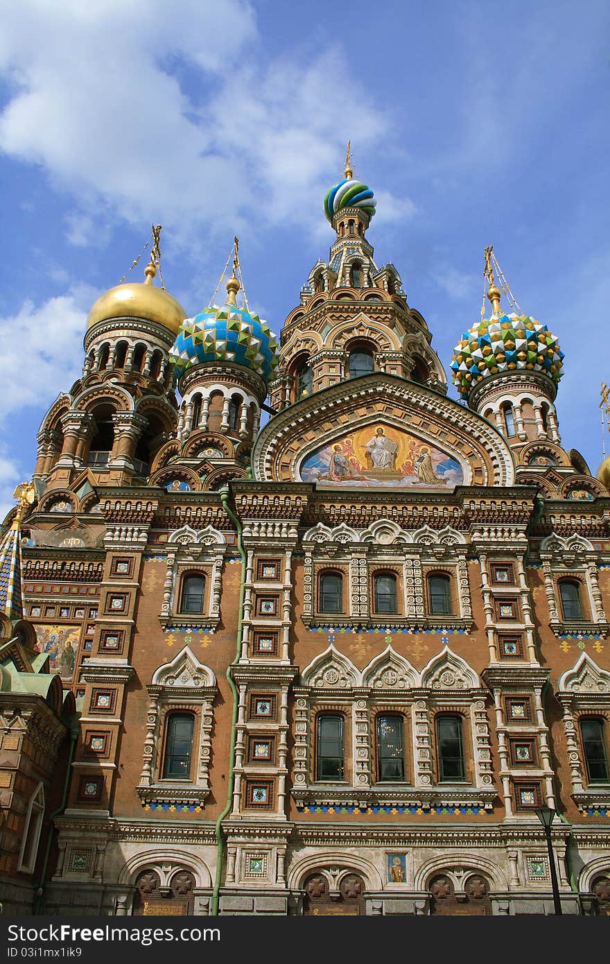 Saint-Petersburg, Russia, church spas na krovi