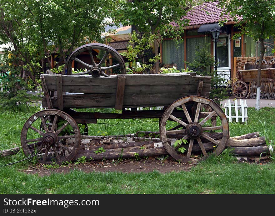 Wooden wagon in the park