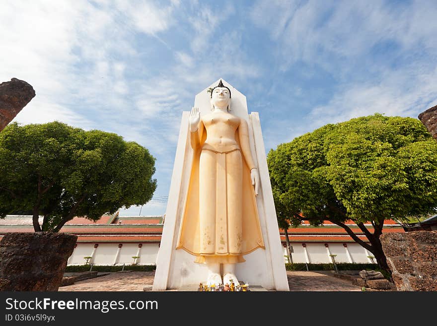 Buddha statue and ruins at the Wat Phra Sri Rattana Mahathat Temple, Phitsanulok - Thailand. Buddha statue and ruins at the Wat Phra Sri Rattana Mahathat Temple, Phitsanulok - Thailand