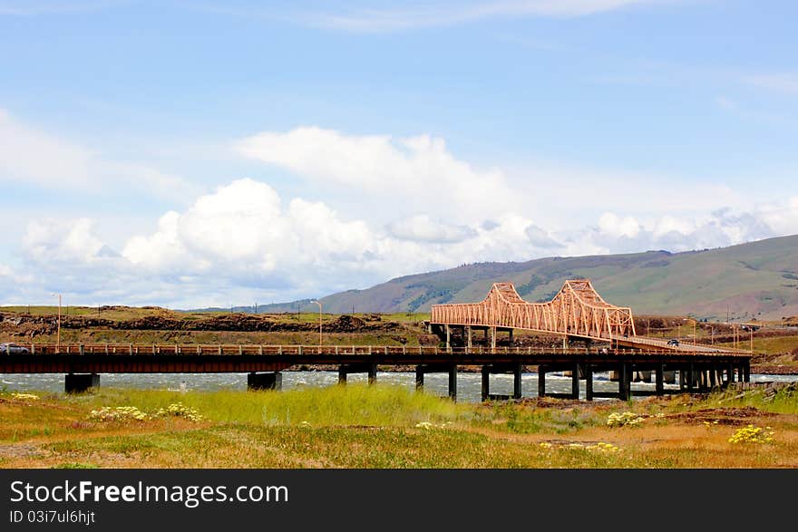 The Dalles Bridge