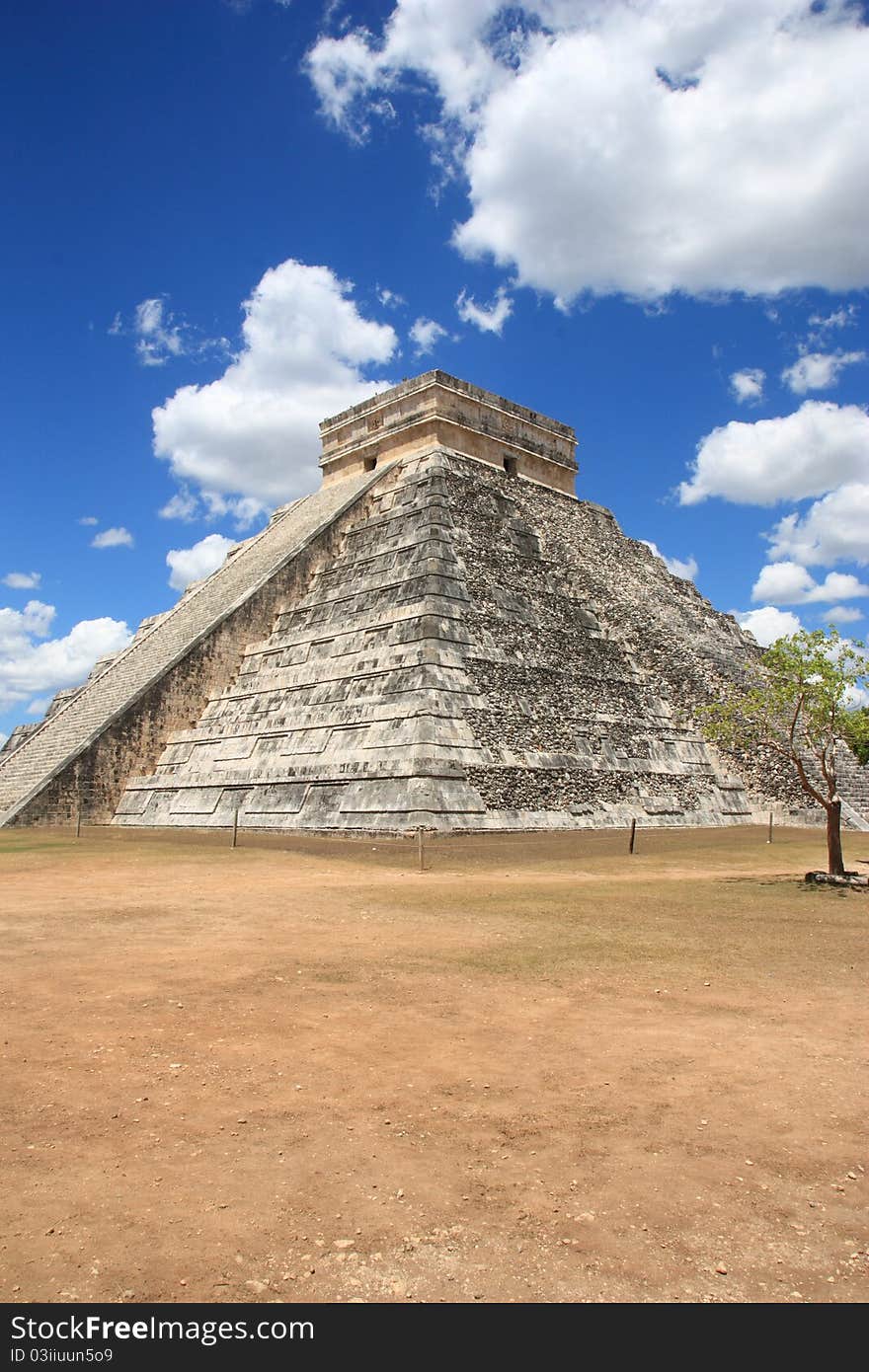 Mayan Pyramid In Chitchen Itza