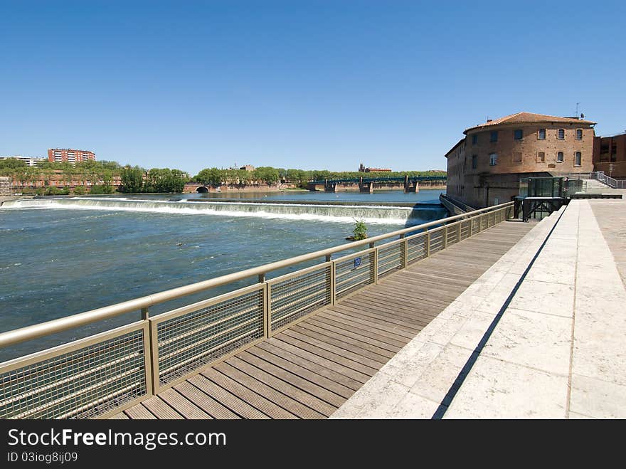 Viewing platform and Garonne river