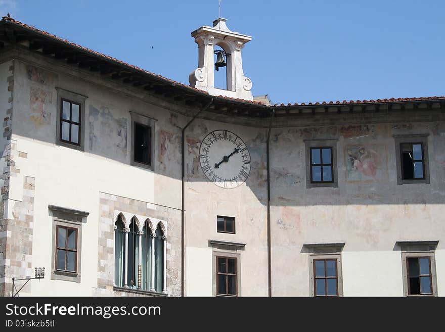 The Palazzo dell´Orologio, in  Piazza dei Cavalieri (square of the Knights). It is an ancient medieval building, that, when was built, incorporated the famous Tower of the Muda or of the Hunger. The Palazzo dell´Orologio, in  Piazza dei Cavalieri (square of the Knights). It is an ancient medieval building, that, when was built, incorporated the famous Tower of the Muda or of the Hunger