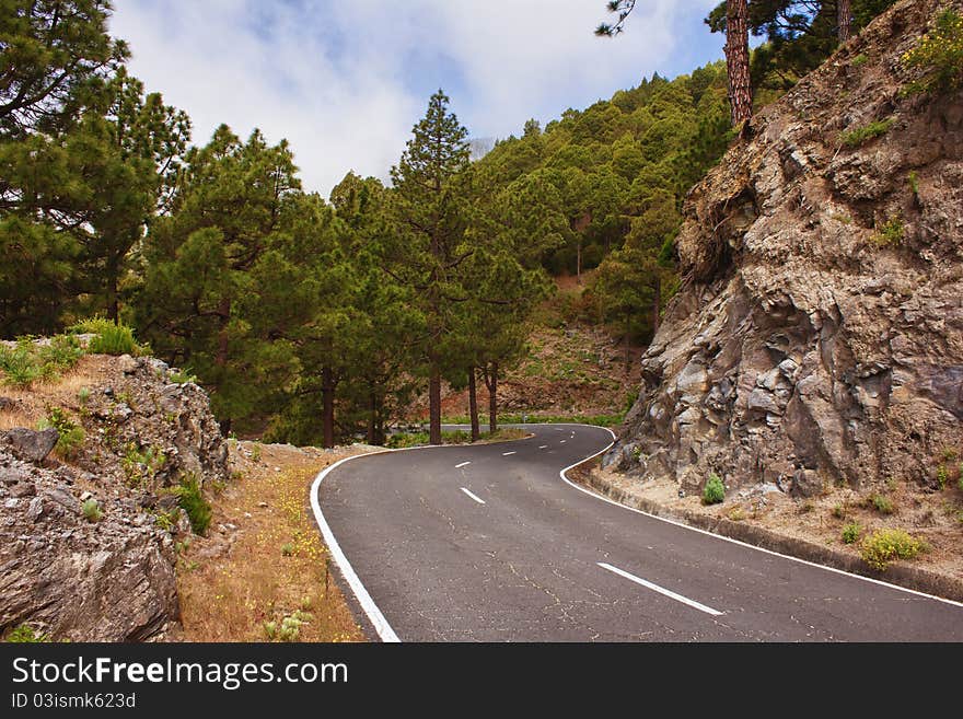 Mountain road to Roque de los Muchachos in La Palma