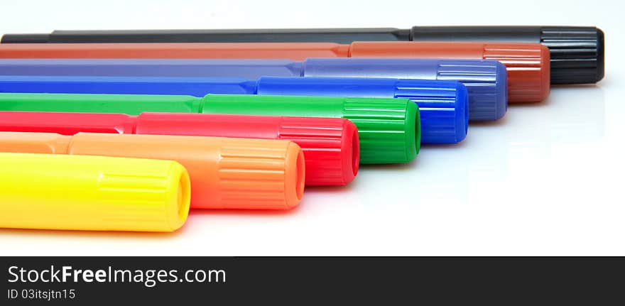 Colored felt tip pens