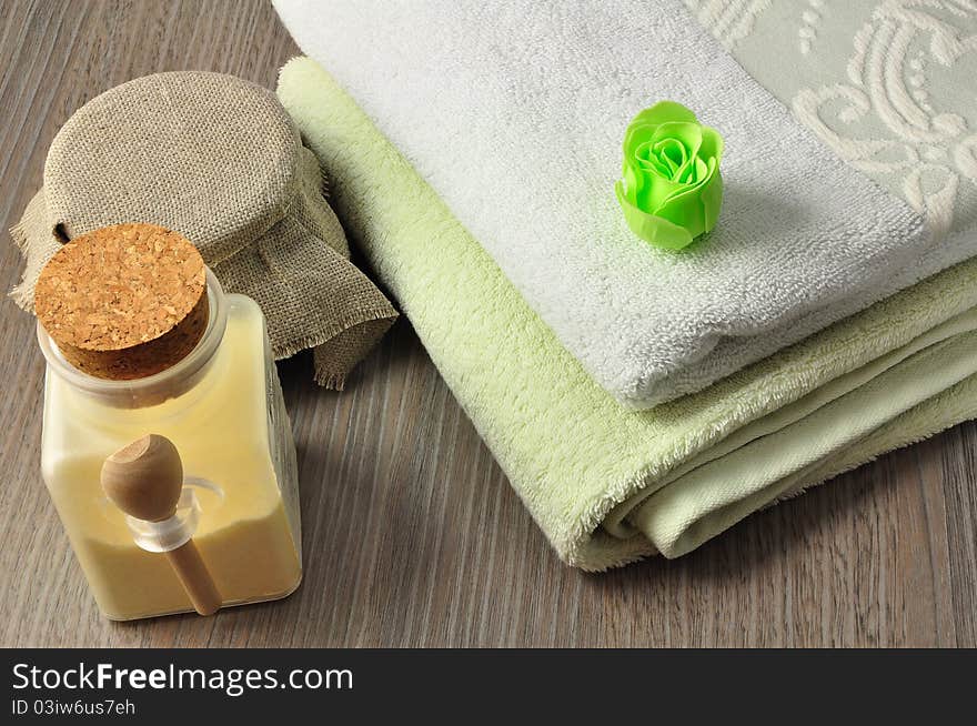 SPA accessories & green rose soap