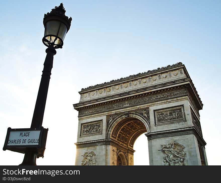 Triumphal Arch With Lamppost , Paris France