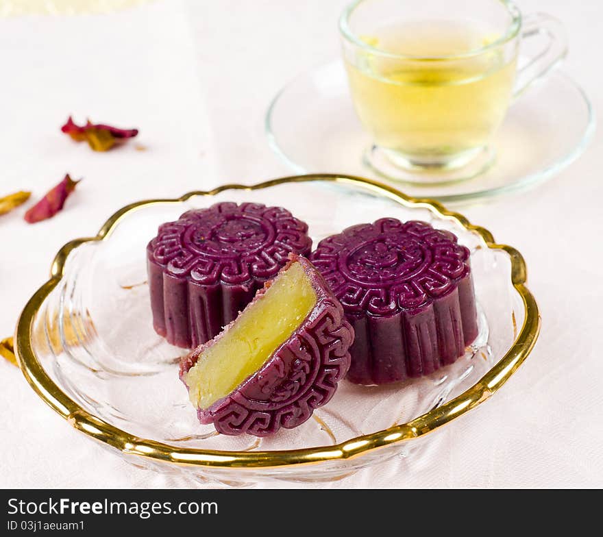 Chinese moon cake -- food for Chinese mid-autumn festival