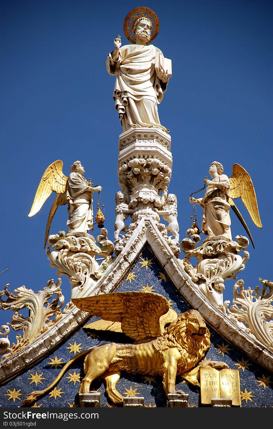 Statues in venice