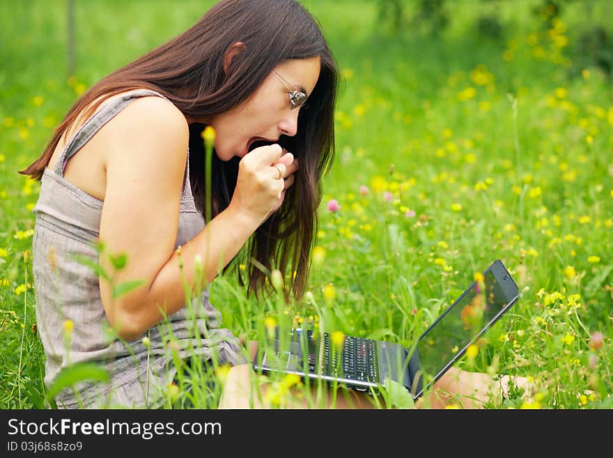 Young woman with his laptop